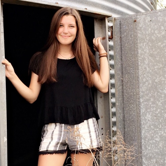 Meet your Posher, Megan - Picture 1 of 1